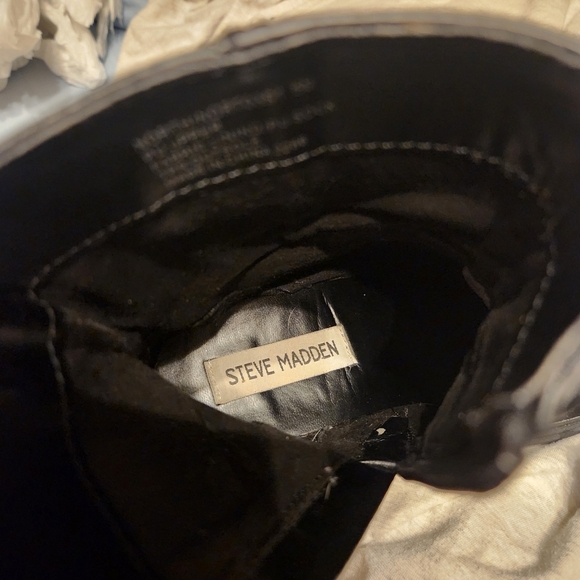 Steve Madden Women's Boots Black Belted Crystal Studded. Size 5M steampunk. - Picture 2 of 7